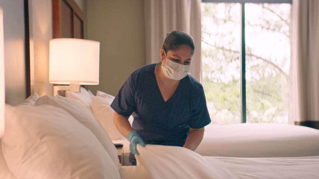 Comfort & Suites-portland Airport Hotel