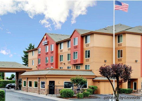 Comfort & Suites-portland Airport Hotel 3*