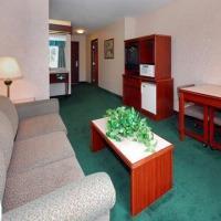 Comfort & Suites-portland Airport Hotel