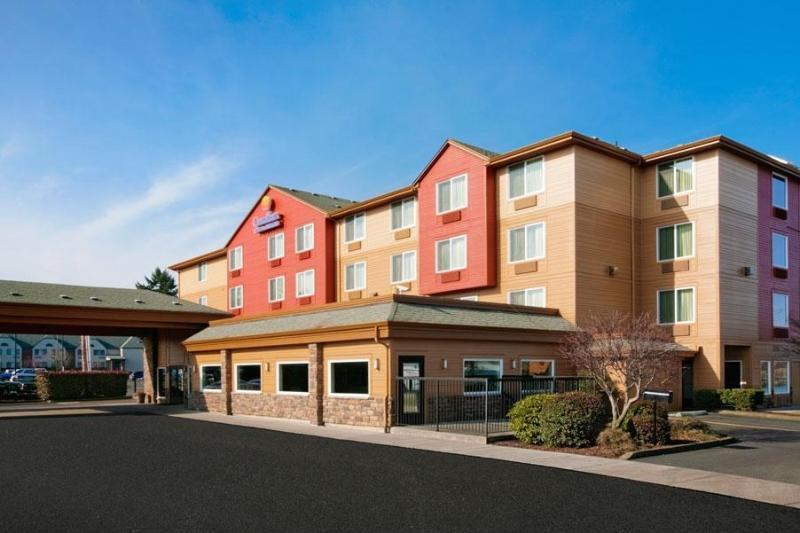 Comfort & Suites-portland Airport