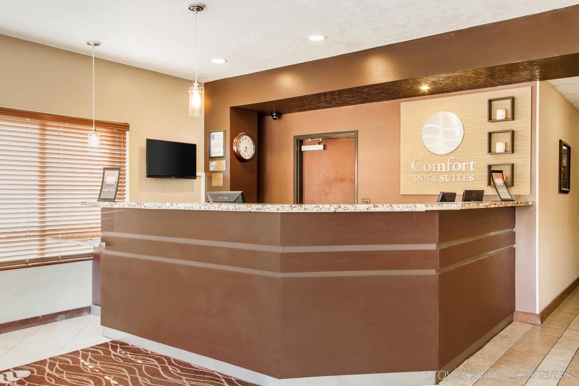 Comfort & Suites-portland Airport Hotel 3*