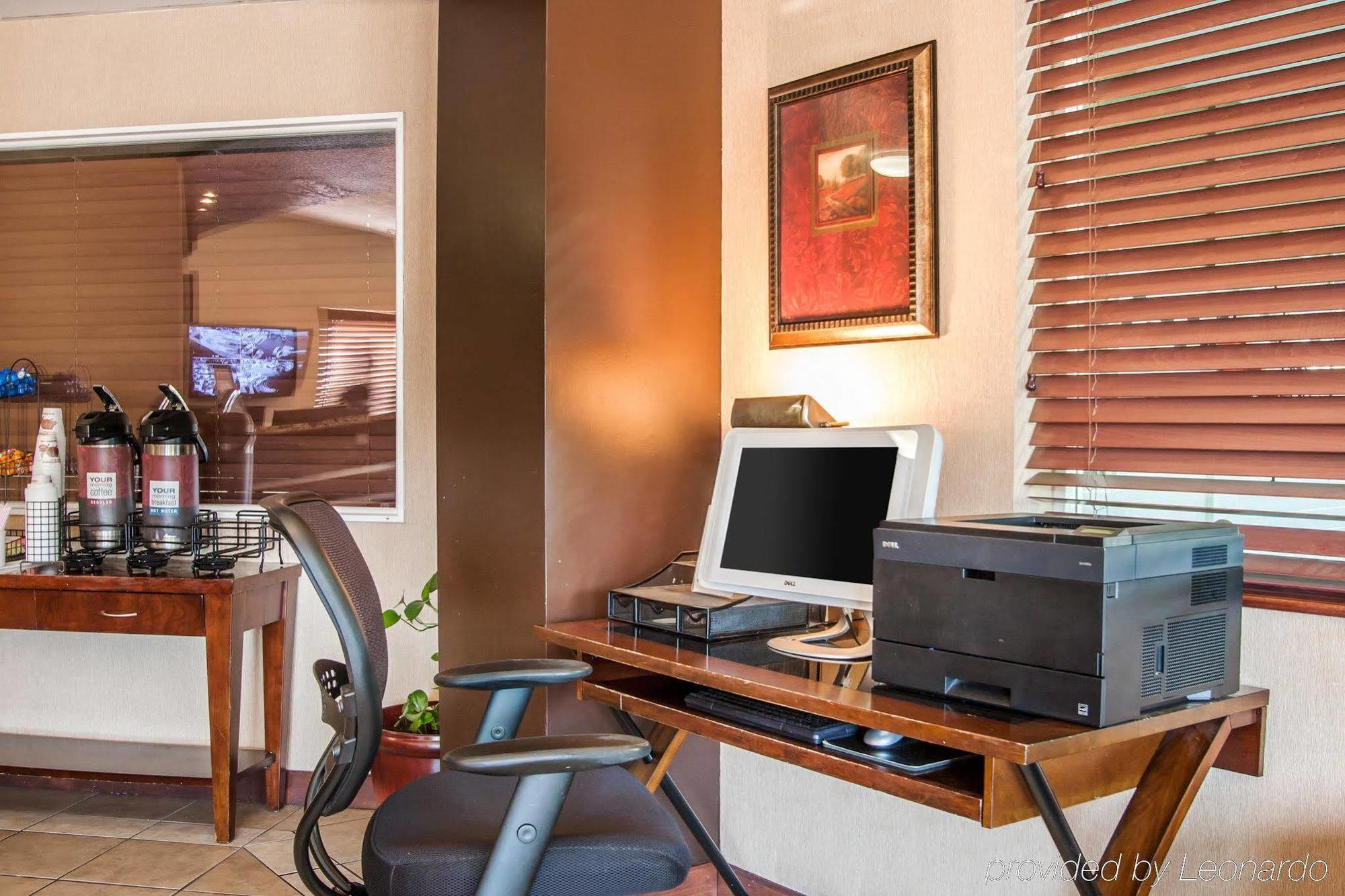 Hotel Comfort & Suites-portland Airport Portland