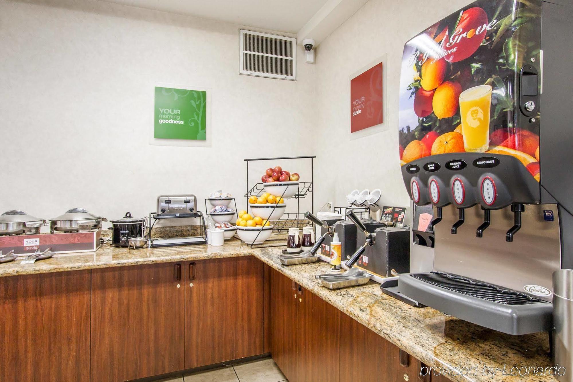 Comfort & Suites-portland Airport 3* Portland