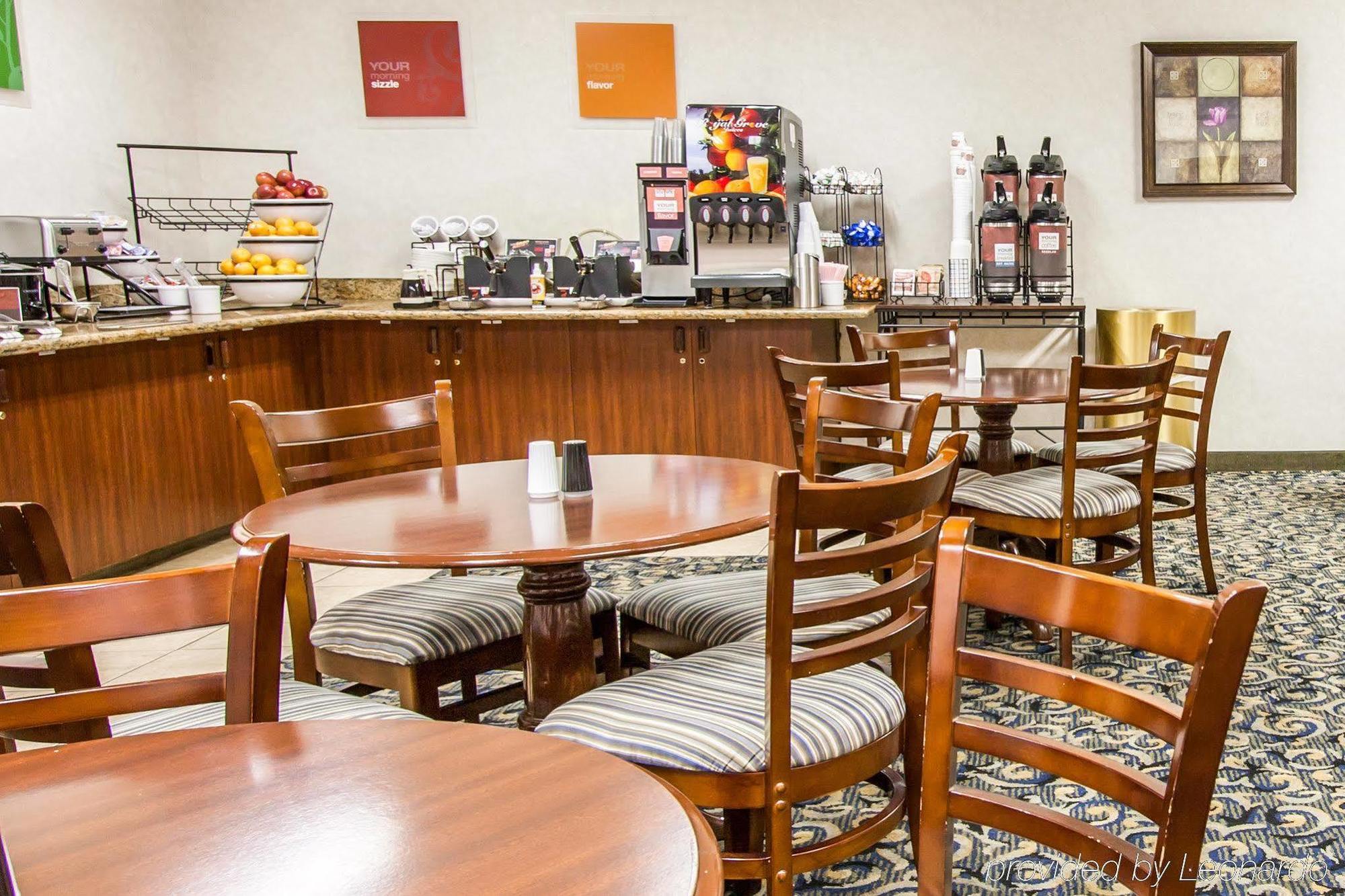 Comfort & Suites-portland Airport 3* Portland