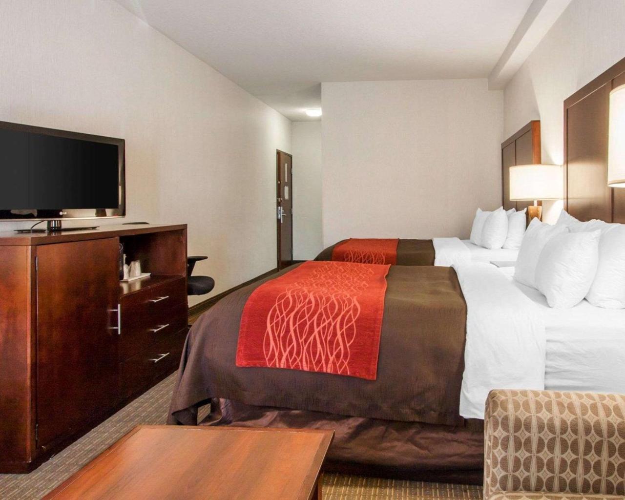 Comfort & Suites-portland Airport